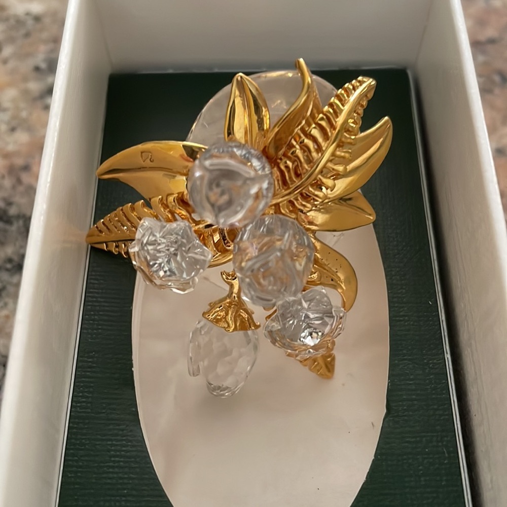 Swarovski Crystal Memories Wedding Bouquet With Gold Embellishments - Picture 5 of 9